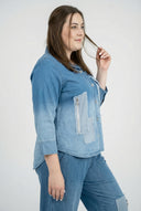 Blusa 'Sky' – Mezclilla Premium, Parche y Elástico